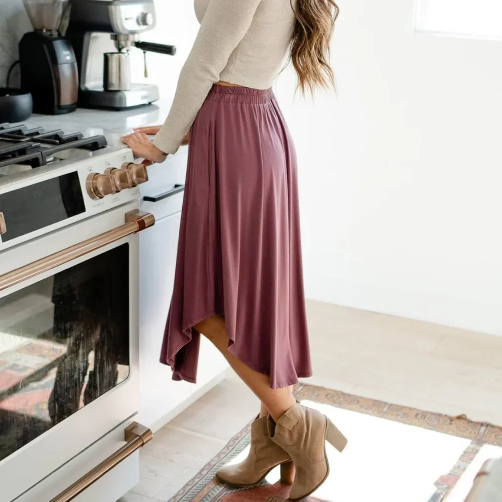 EUC Sozy - Gwendolyn Midi Skirt in Deep Berry - Picture 3 of 9